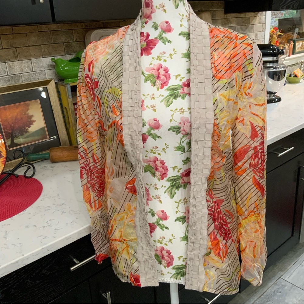 Chicos Silk Cardigan Orange Floral Open Front Ribbon Trim Long Sleeve
Medium
